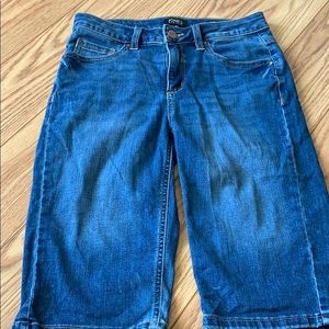 Jones New York Bermuda shorts, size 2